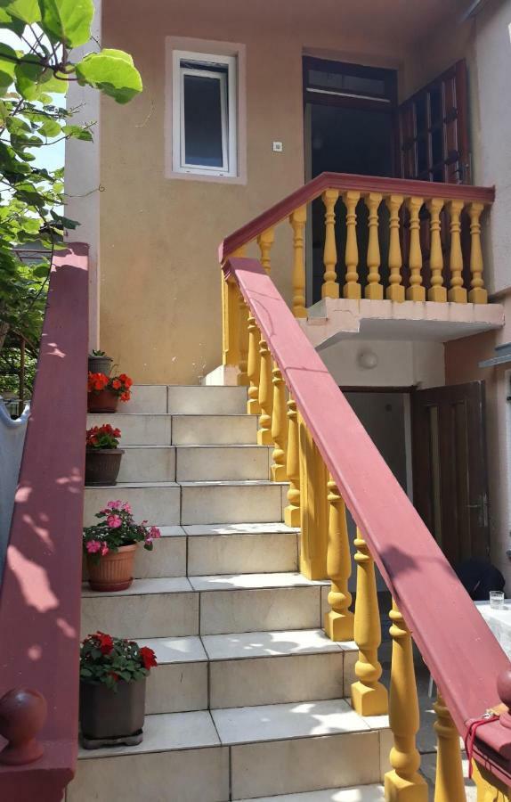 Apartman Tatjana Sutomore Exterior foto